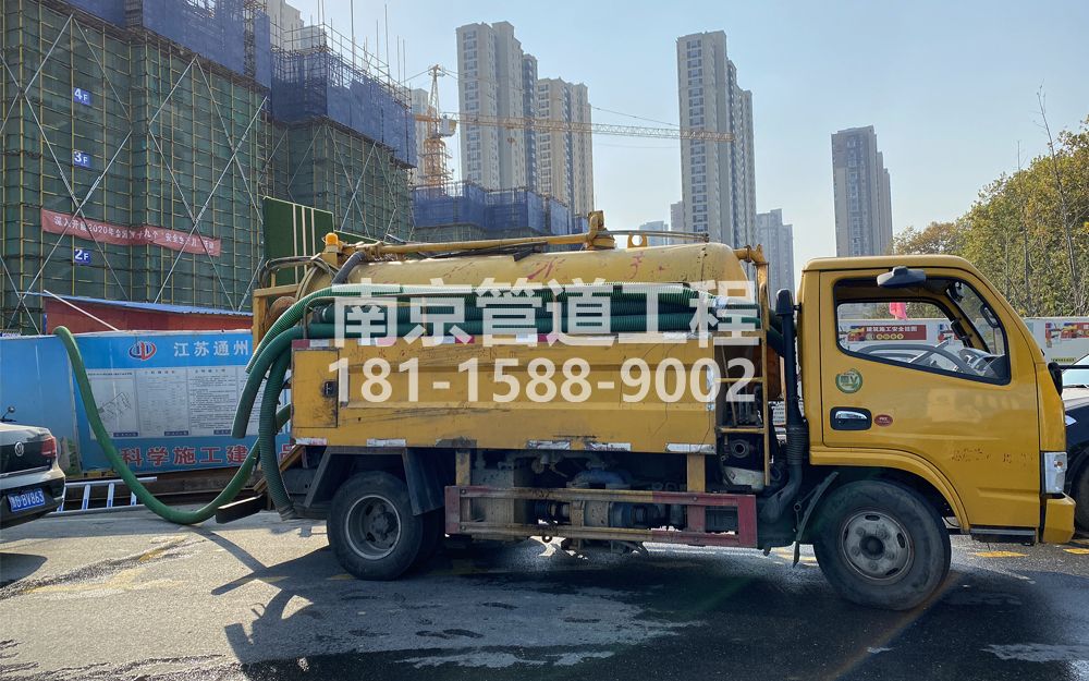 265中奥建筑工地抽粪