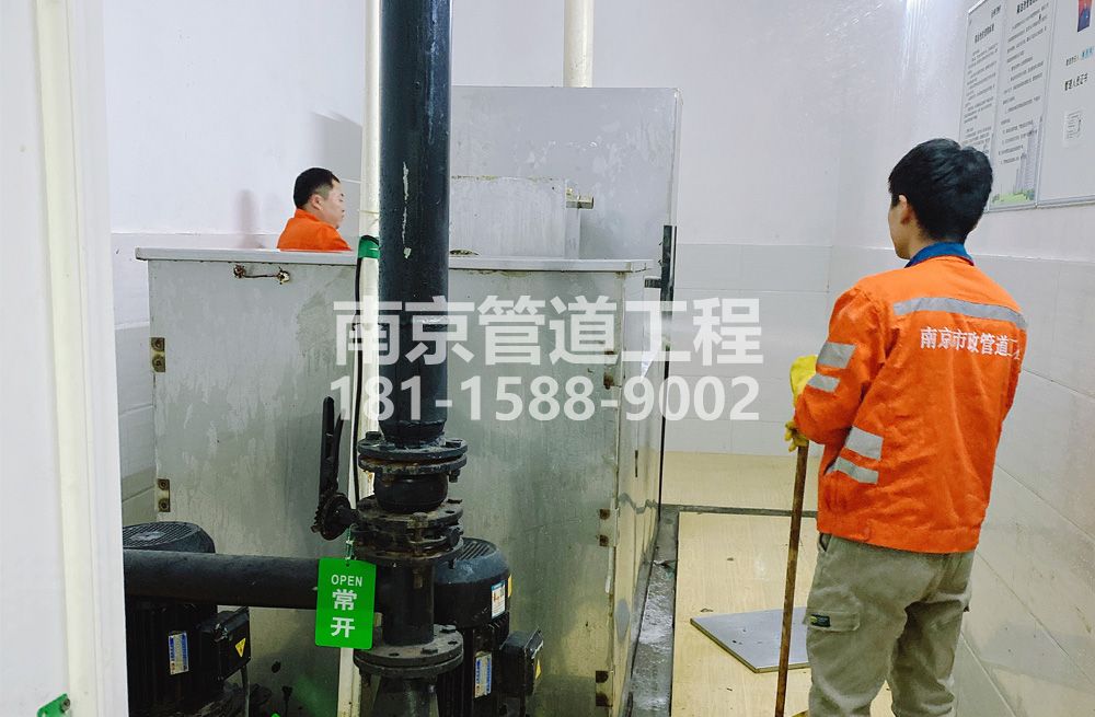 302中奥隔油设备清洗